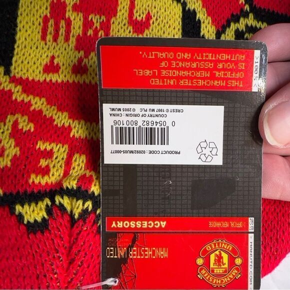 2005 NWT Men’s beanie skull cap Manchester United soccer - Picture 8 of 9